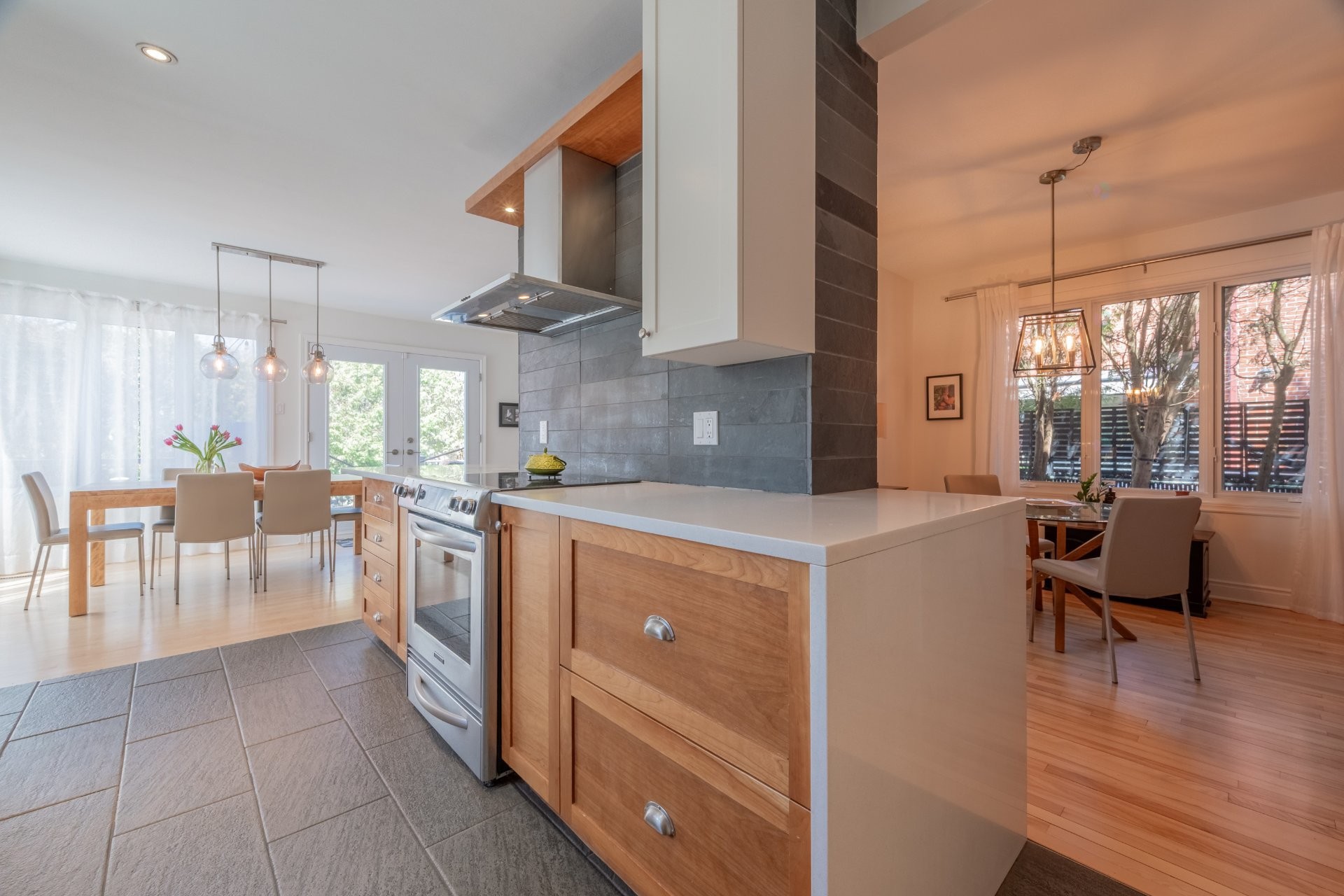 









460


Rue de Riverdale

,
Saint-Lambert,




QC
J4P1C7

