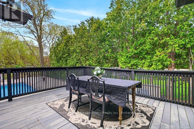 












53 CAMPBELL AVENUE E

,
Milton (Campbellville),




Ontario
L0P1B0


