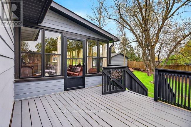 












53 CAMPBELL AVENUE E

,
Milton (Campbellville),




Ontario
L0P1B0

