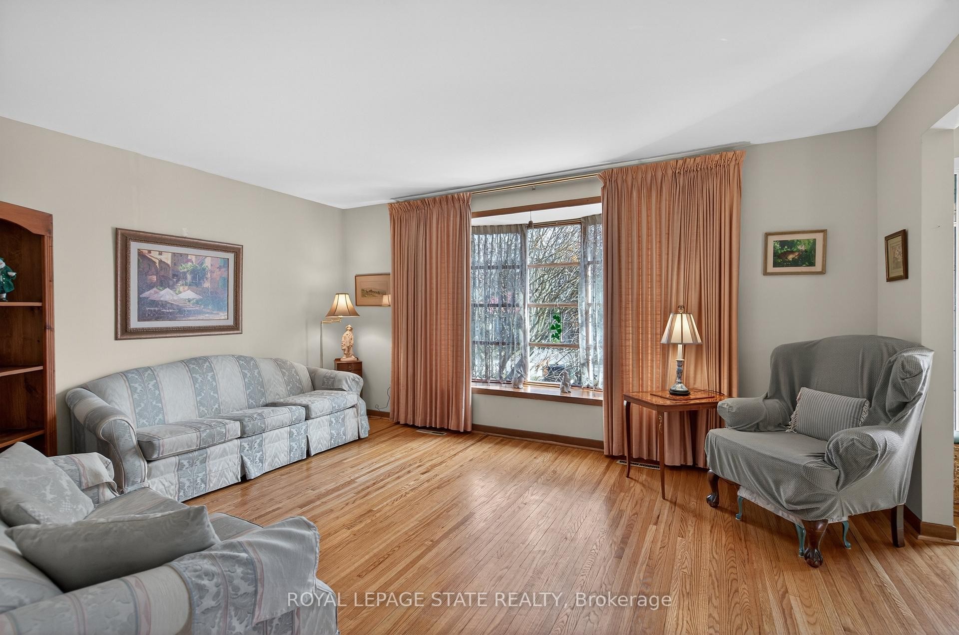 









34


Helen

Street,
Hamilton,




ON
L9H 1N3

