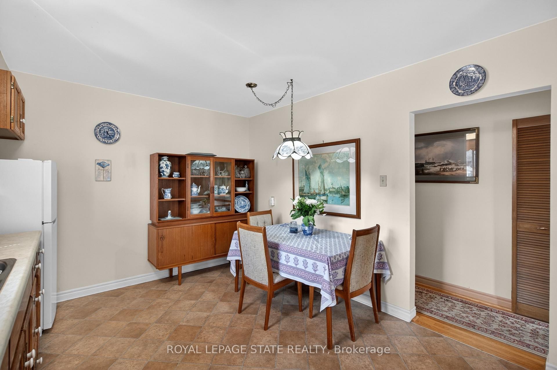 









34


Helen

Street,
Hamilton,




ON
L9H 1N3


