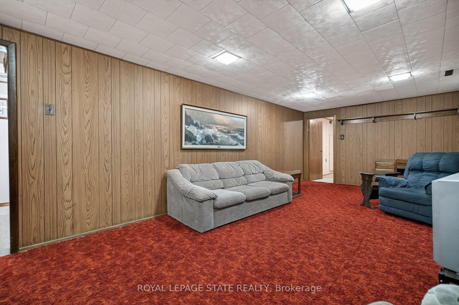 









34


Helen

Street,
Hamilton,




ON
L9H 1N3

