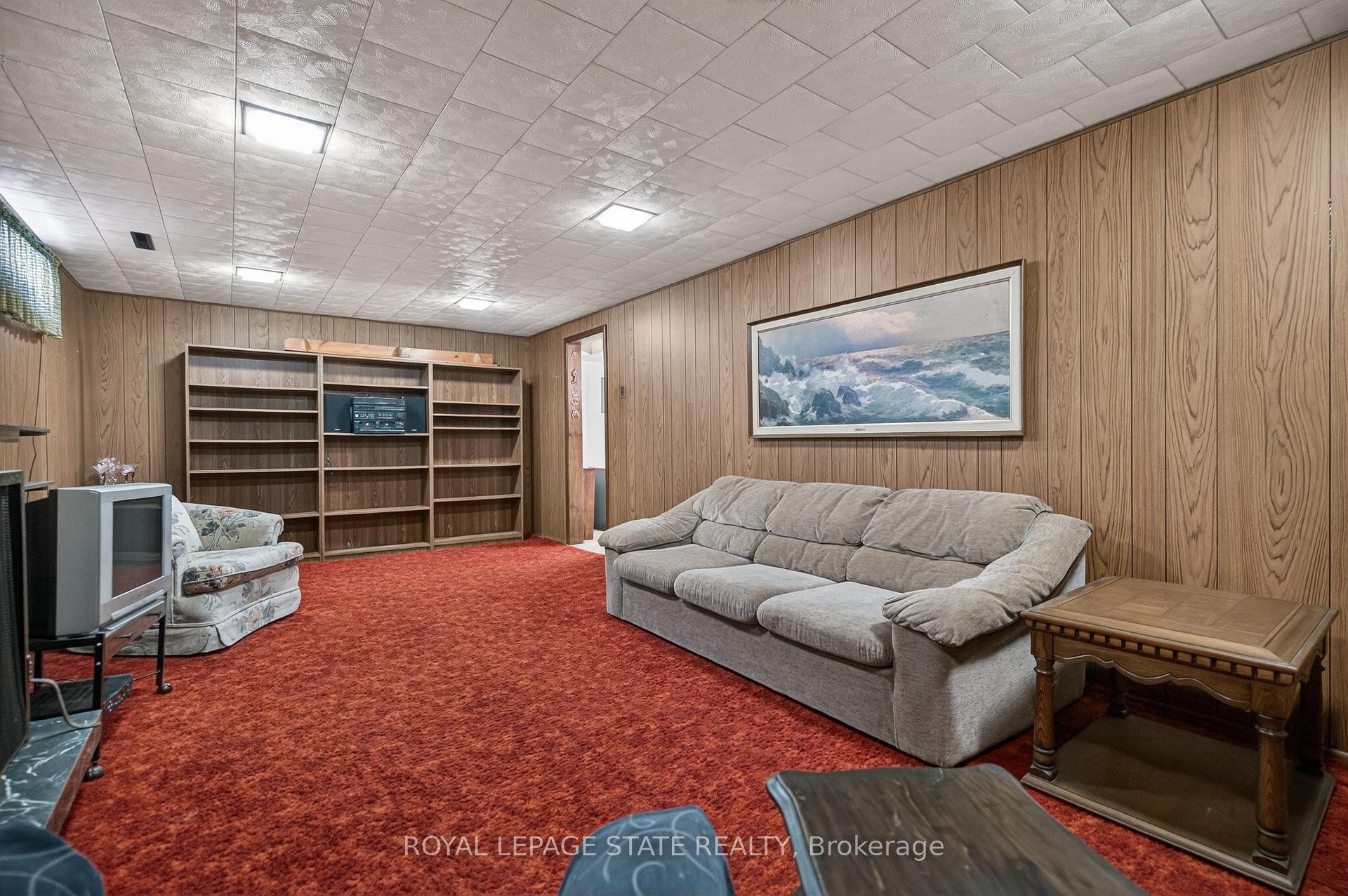 









34


Helen

Street,
Hamilton,




ON
L9H 1N3

