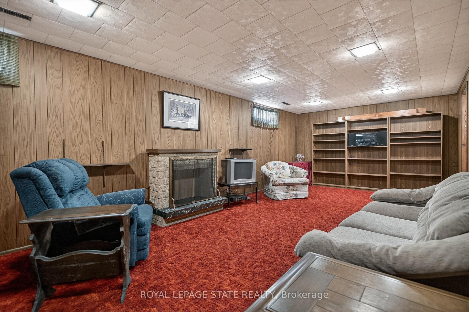 









34


Helen

Street,
Hamilton,




ON
L9H 1N3

