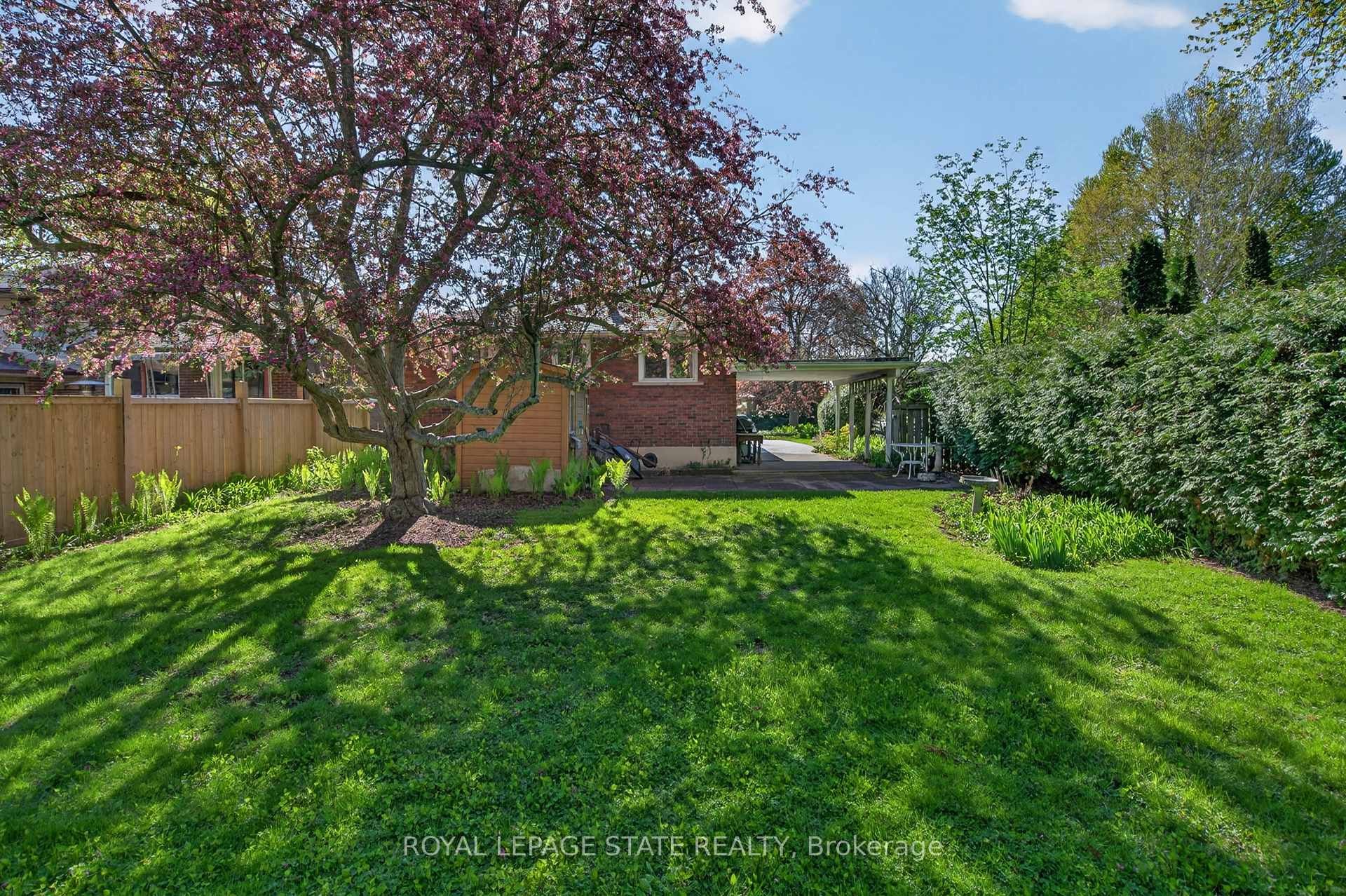 









34


Helen

Street,
Hamilton,




ON
L9H 1N3

