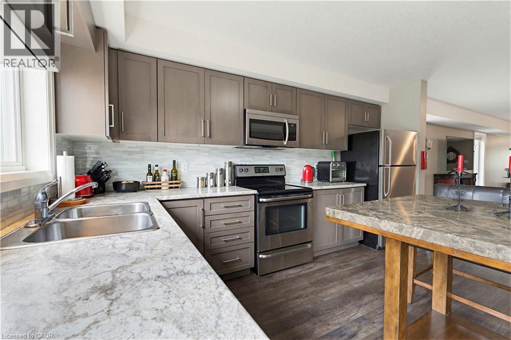 












399 GREENFIELD Avenue

,
Kitchener,




Ontario
N2C1E6

