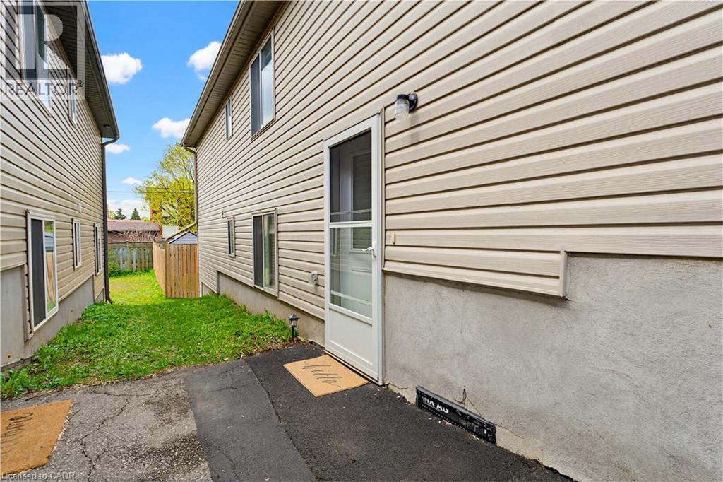 












399 GREENFIELD Avenue

,
Kitchener,




Ontario
N2C1E6

