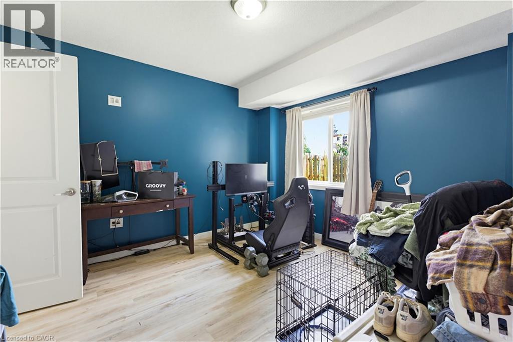 












399 GREENFIELD Avenue

,
Kitchener,




Ontario
N2C1E6

