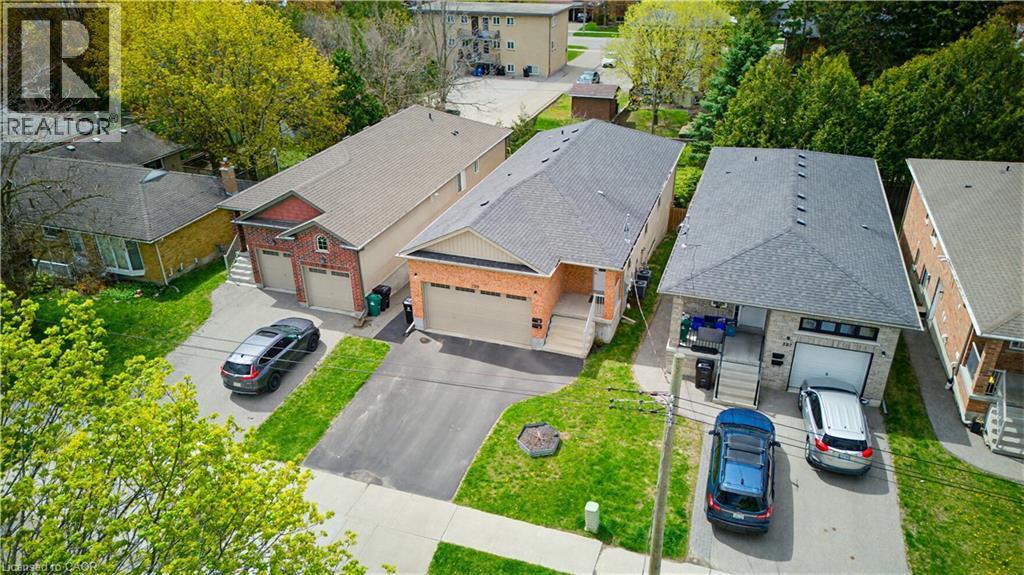 












399 GREENFIELD Avenue

,
Kitchener,




Ontario
N2C1E6


