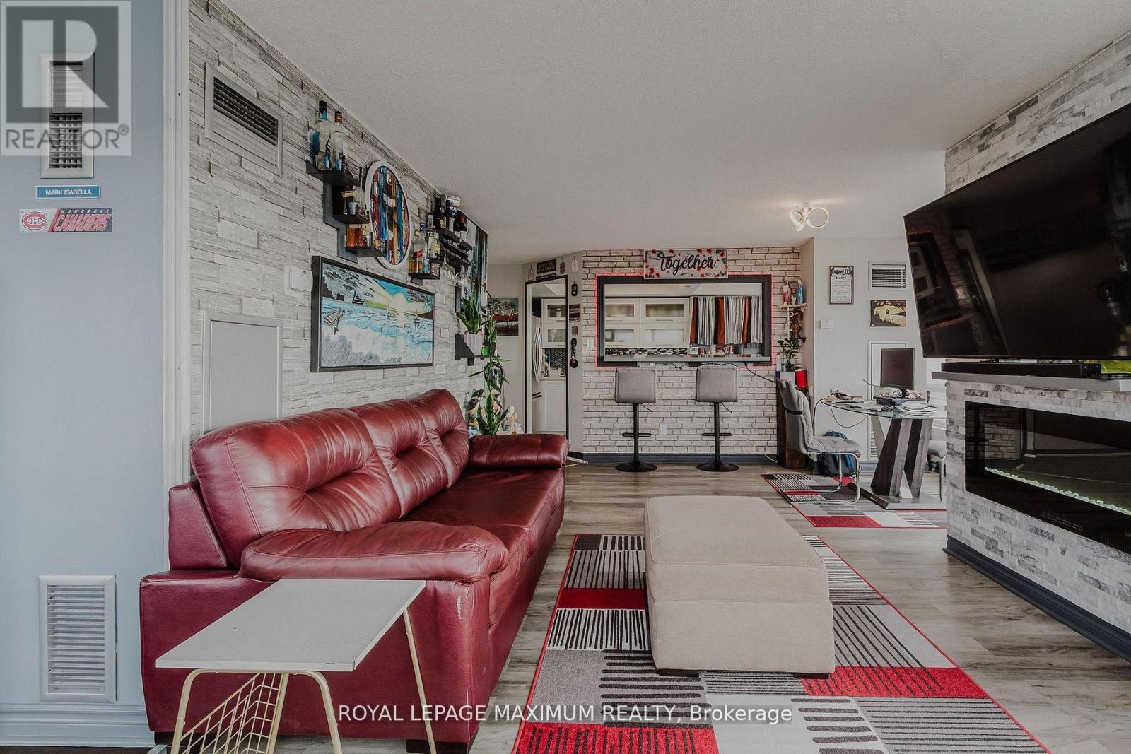 












1101 - 26 HANOVER ROAD

,
Brampton,




Ontario
L6S4T2


