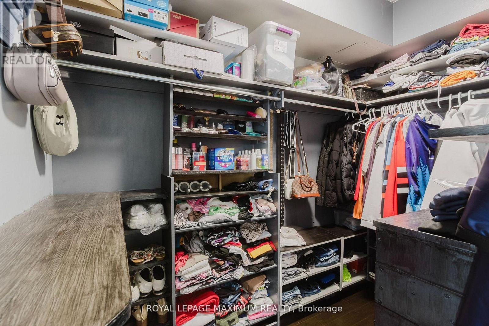 












1101 - 26 HANOVER ROAD

,
Brampton,




Ontario
L6S4T2

