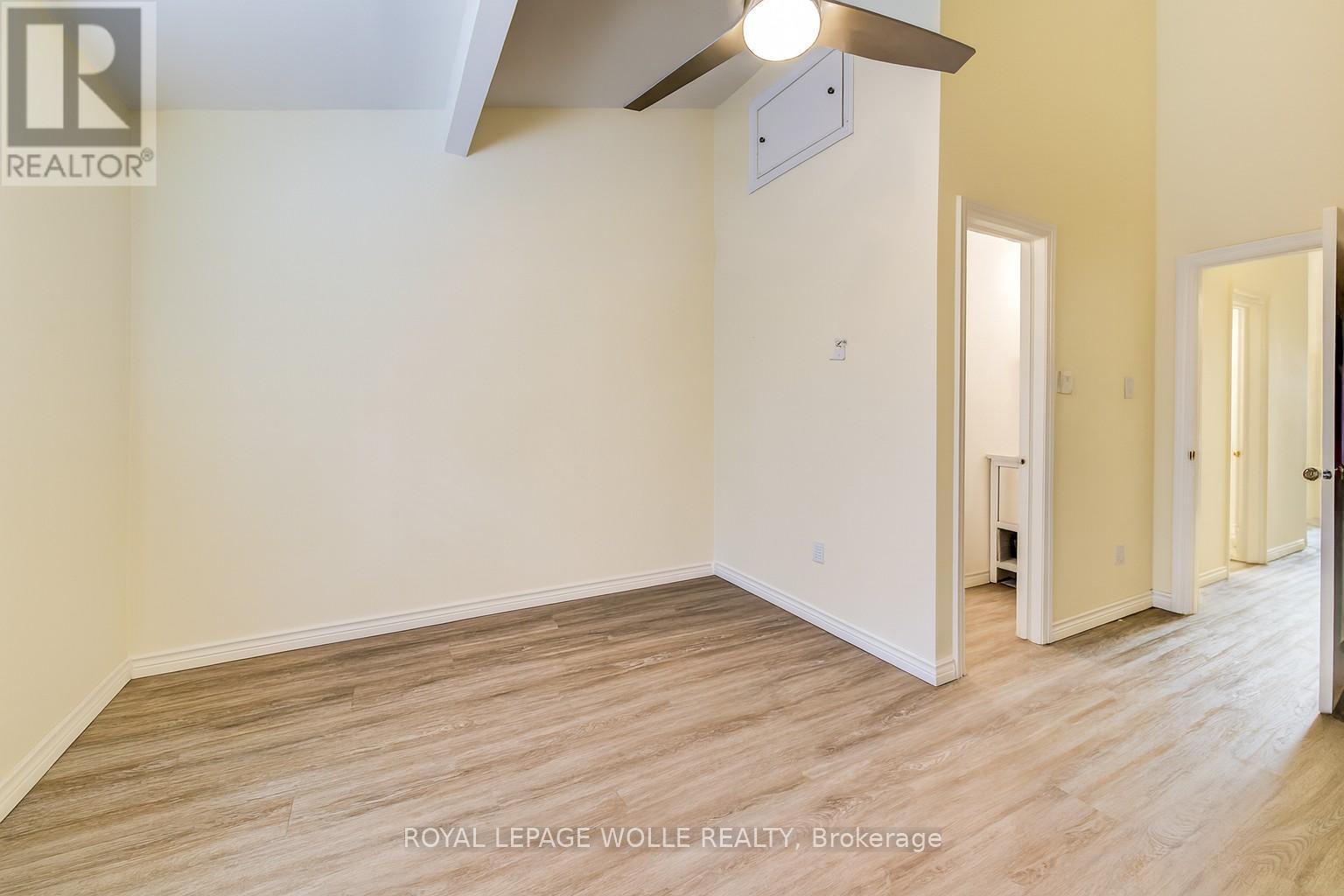 












284 WESTCOURT PLACE

,
Waterloo,




Ontario
N2L2R7

