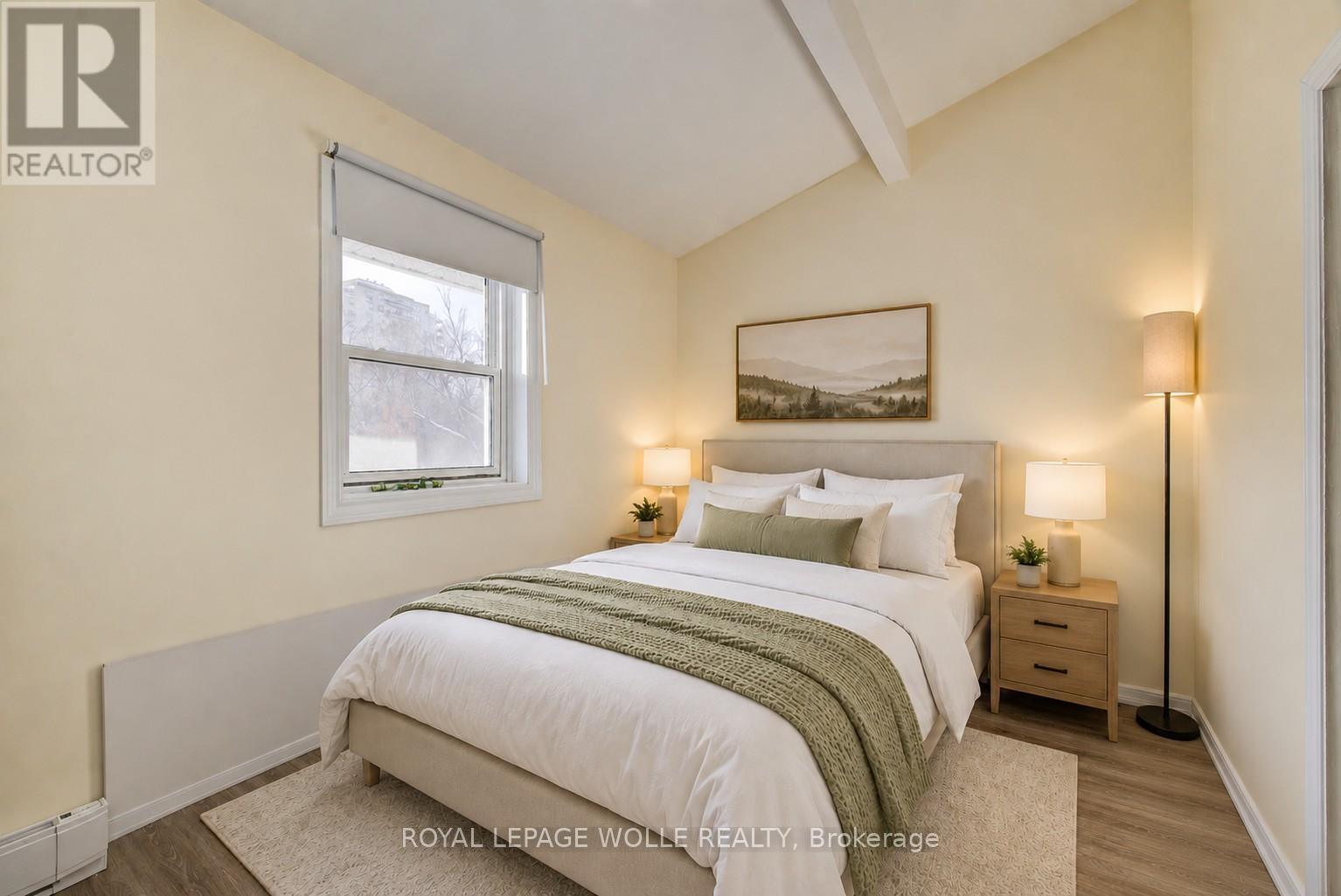 












284 WESTCOURT PLACE

,
Waterloo,




Ontario
N2L2R7

