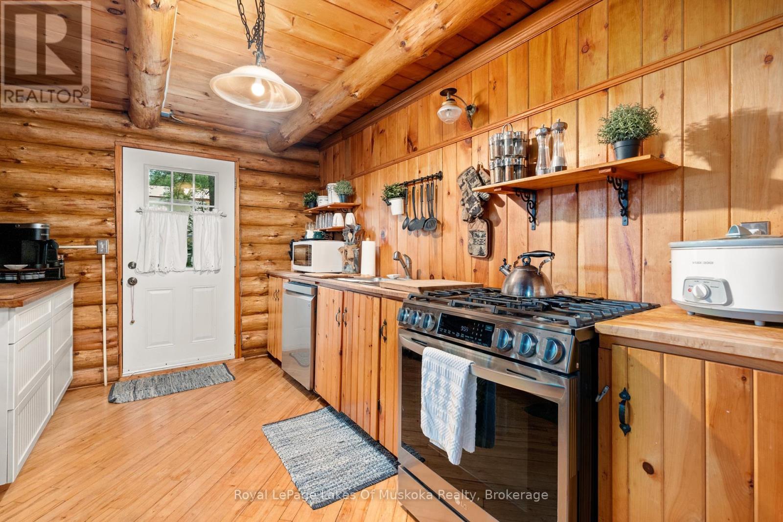 












A - 642 AIRPORT ROAD

,
Joly,




Ontario
P0A1Z0

