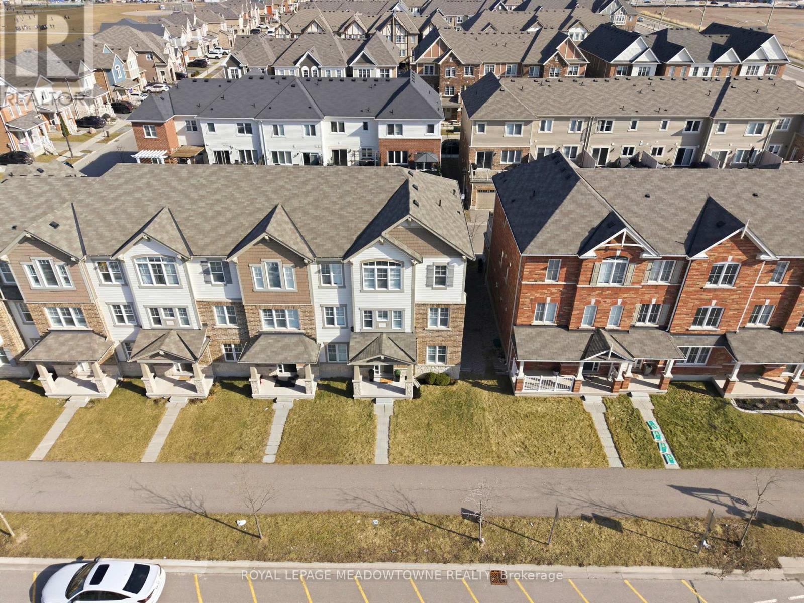 












112 WHITLOCK AVENUE

,
Milton,




Ontario
L9E1G3

