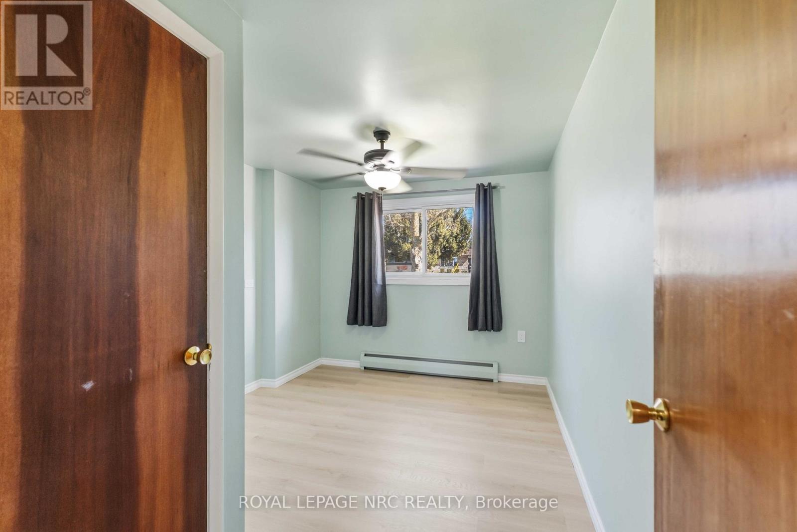 












4485 QUEENSWAY CRESCENT

,
Niagara Falls (Morrison),




Ontario
L2E5R5

