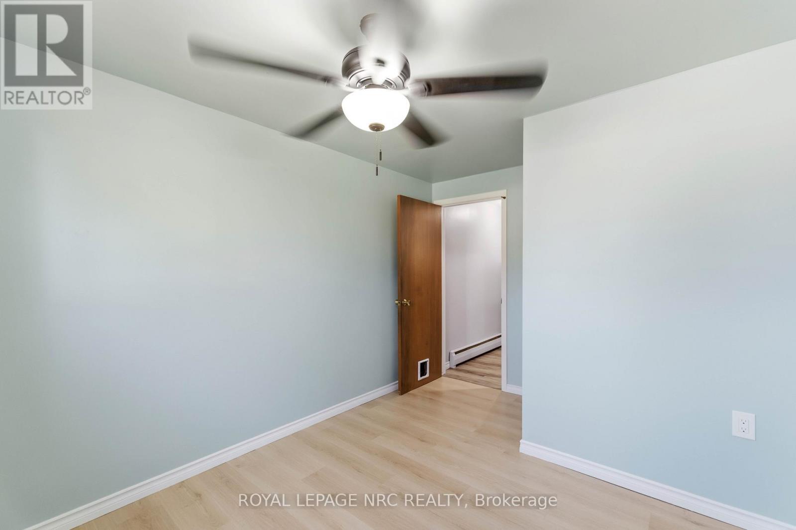 












4485 QUEENSWAY CRESCENT

,
Niagara Falls (Morrison),




Ontario
L2E5R5

