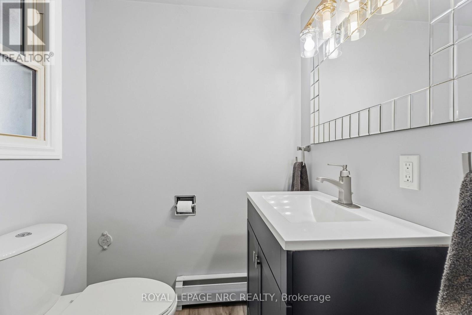 












4485 QUEENSWAY CRESCENT

,
Niagara Falls (Morrison),




Ontario
L2E5R5

