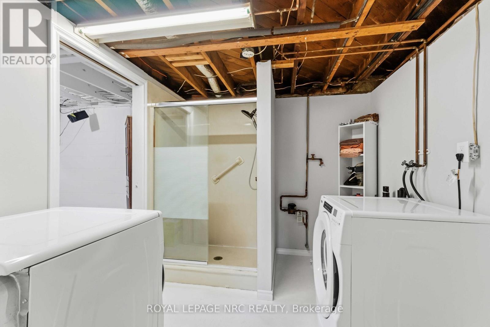 












4485 QUEENSWAY CRESCENT

,
Niagara Falls (Morrison),




Ontario
L2E5R5

