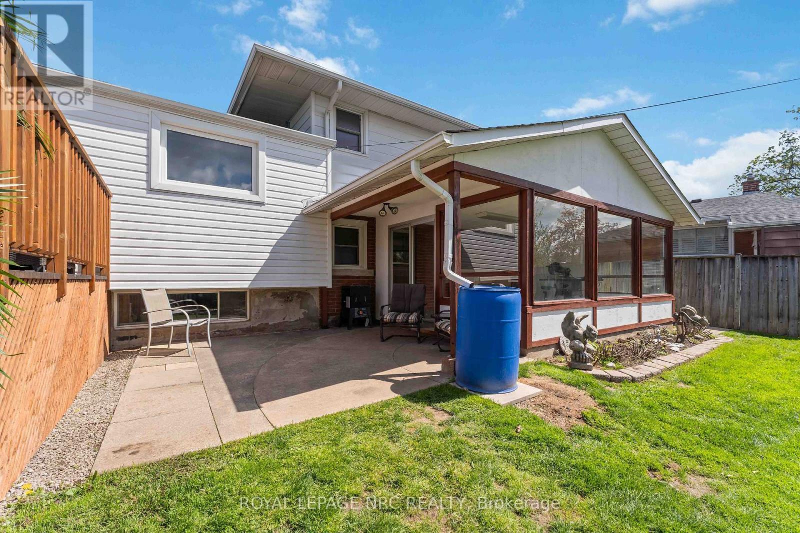 












4485 QUEENSWAY CRESCENT

,
Niagara Falls (Morrison),




Ontario
L2E5R5

