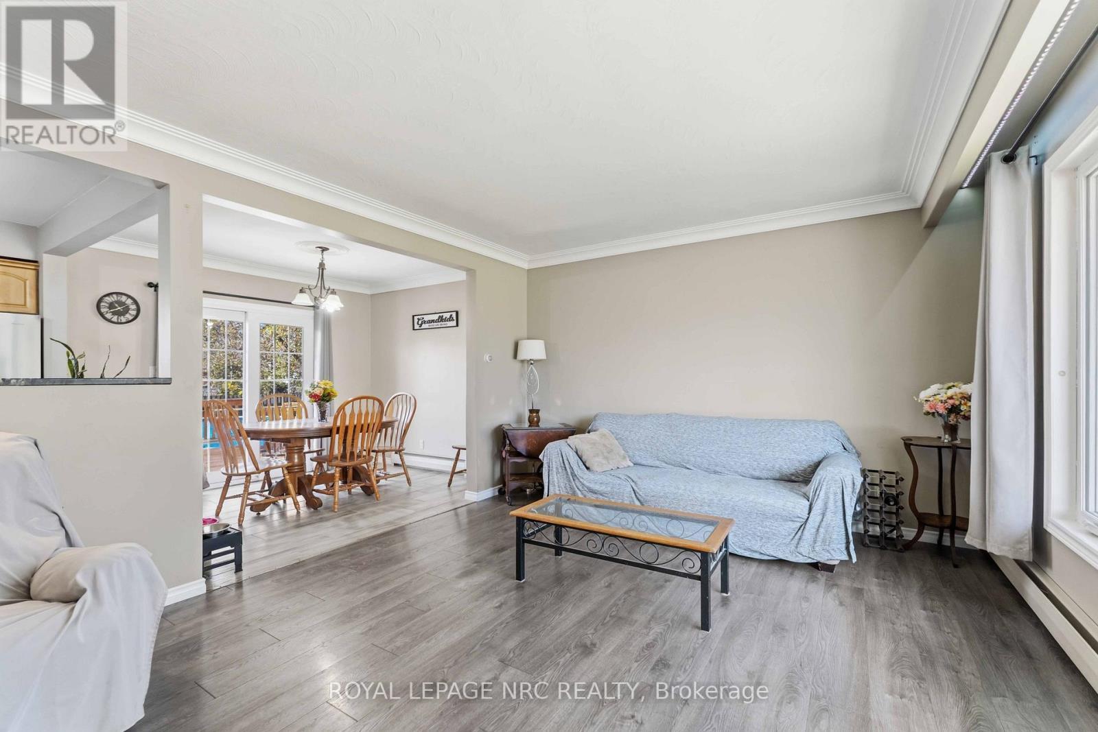 












4485 QUEENSWAY CRESCENT

,
Niagara Falls (Morrison),




Ontario
L2E5R5

