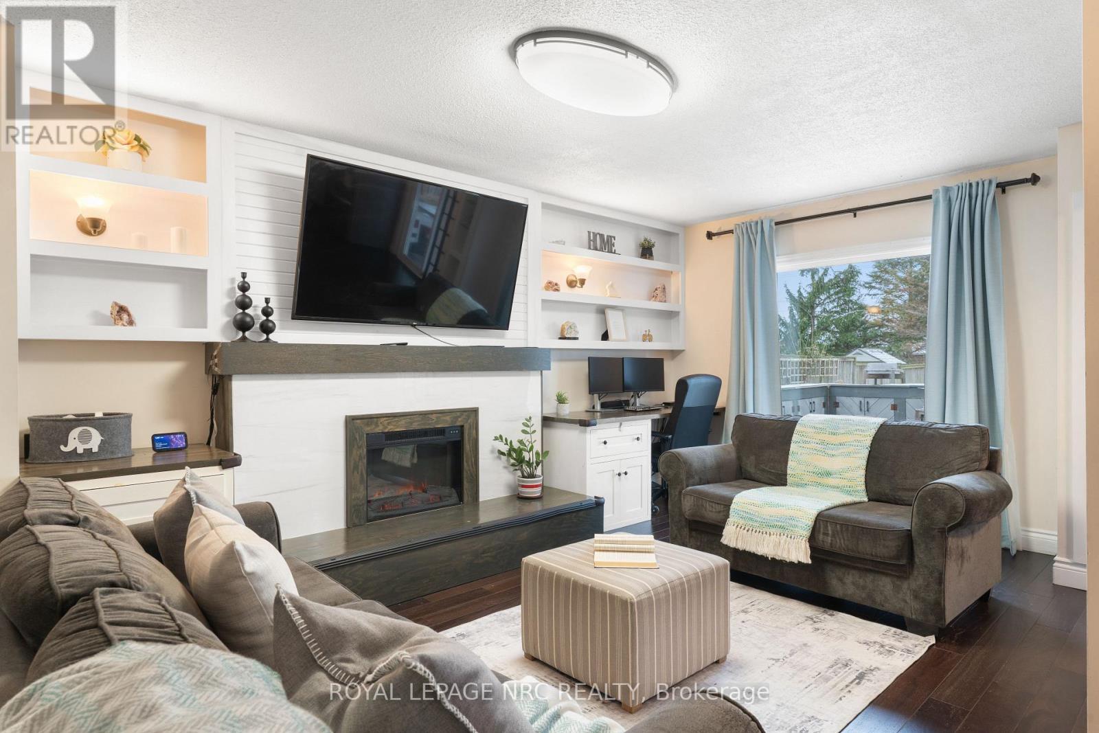 












51 BRIARSDALE CRESCENT

,
Welland (N. Welland),




Ontario
L3C6S7

