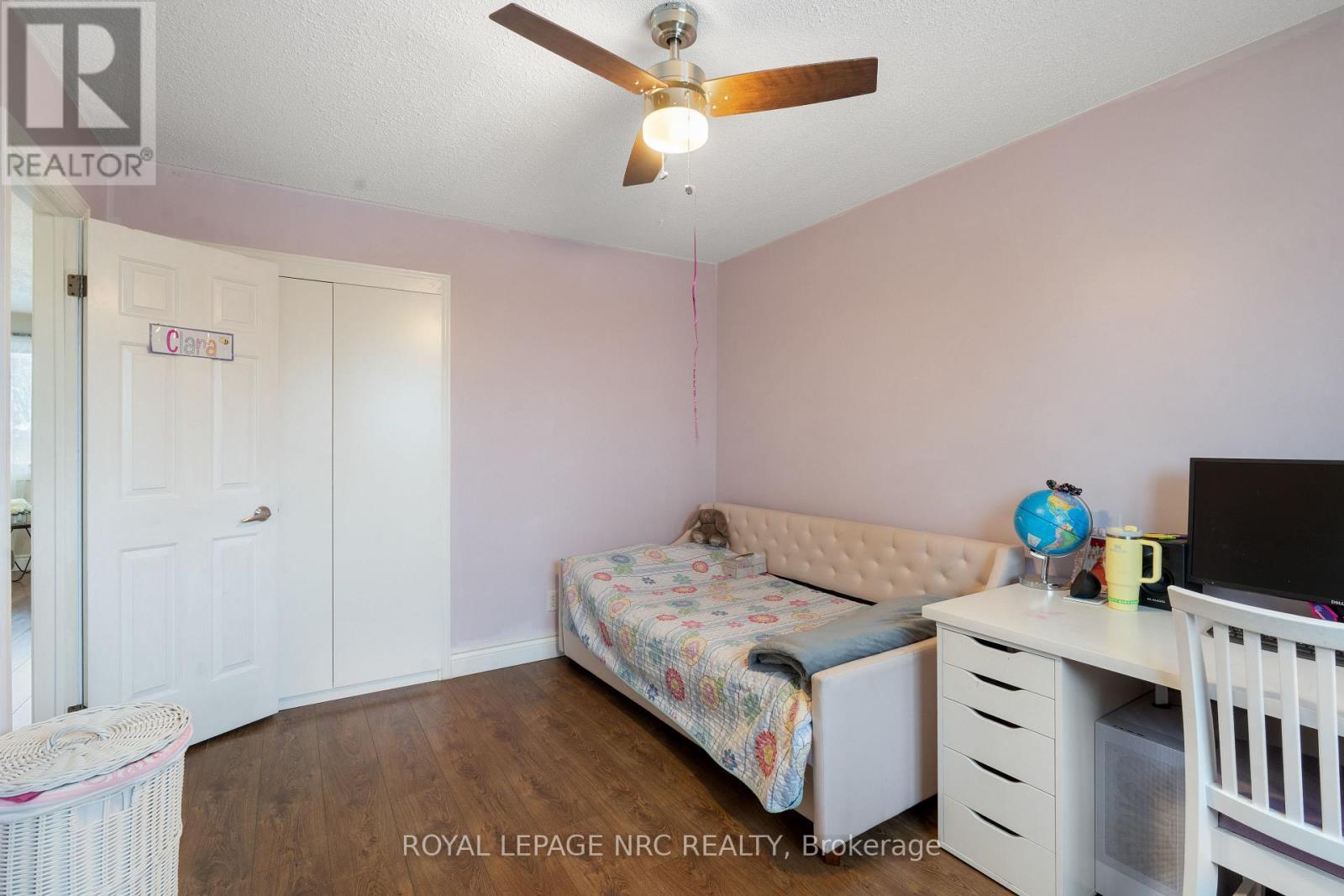 












51 BRIARSDALE CRESCENT

,
Welland (N. Welland),




Ontario
L3C6S7

