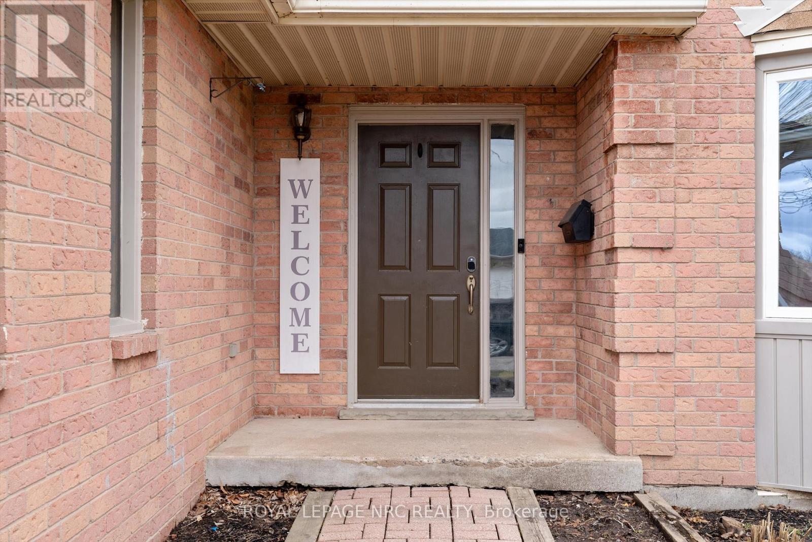 












51 BRIARSDALE CRESCENT

,
Welland (N. Welland),




Ontario
L3C6S7

