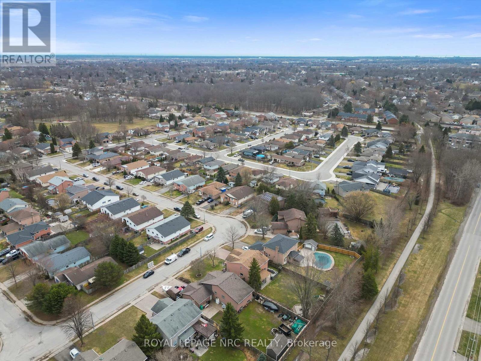 












51 BRIARSDALE CRESCENT

,
Welland (N. Welland),




Ontario
L3C6S7

