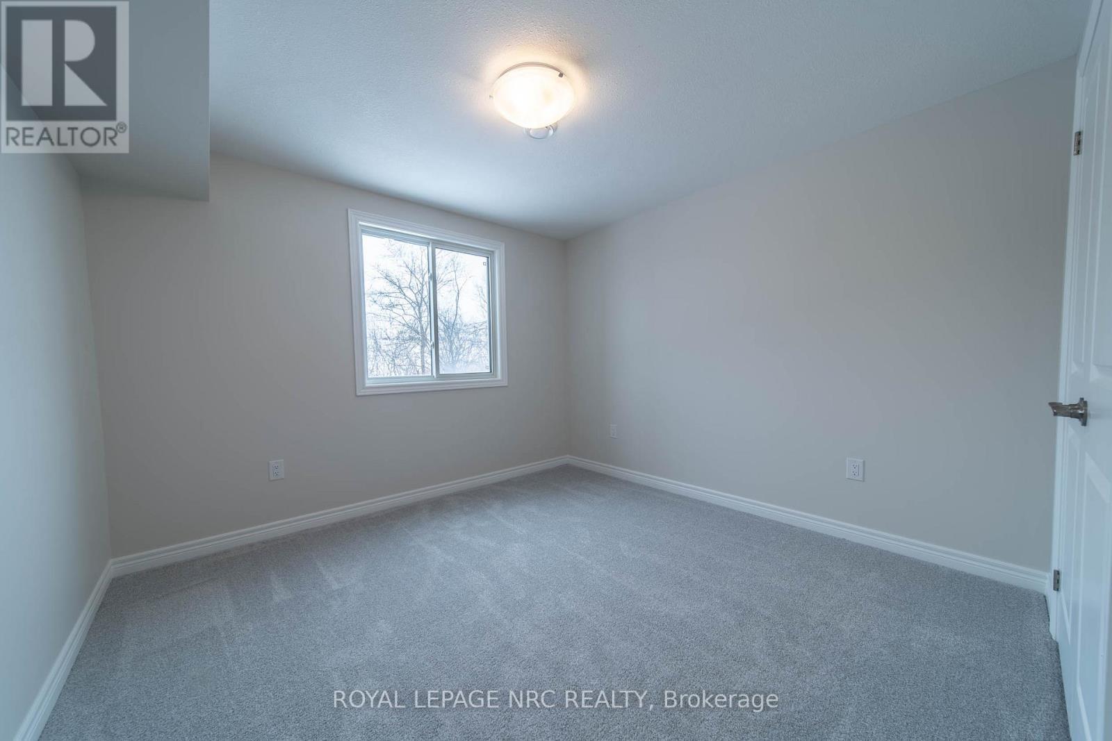 












52 WILLSON DRIVE

,
Thorold (Hurricane/Merrittville),




Ontario
L2V0G7

