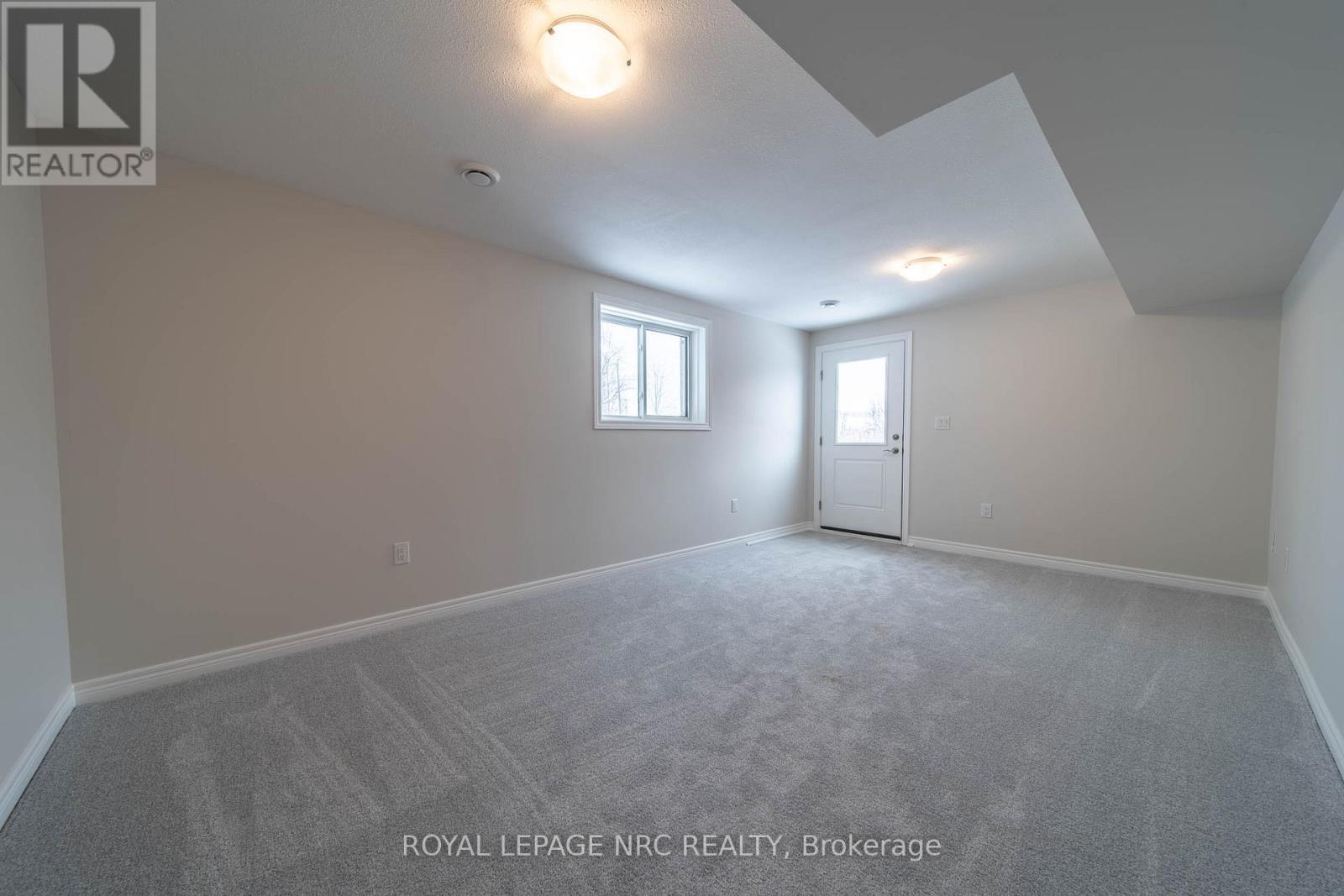 












52 WILLSON DRIVE

,
Thorold (Hurricane/Merrittville),




Ontario
L2V0G7

