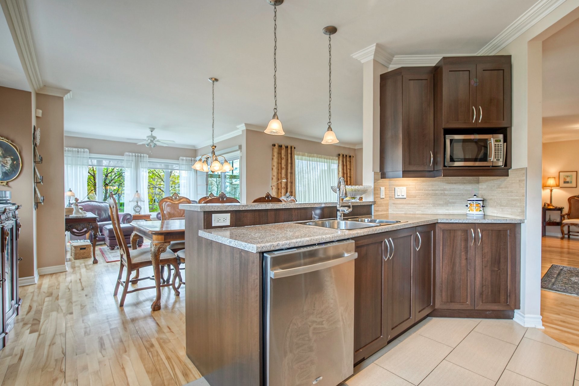 









794


Rue Jean-Deslauriers

, 39,
Boucherville,




QC
J4B0E7

