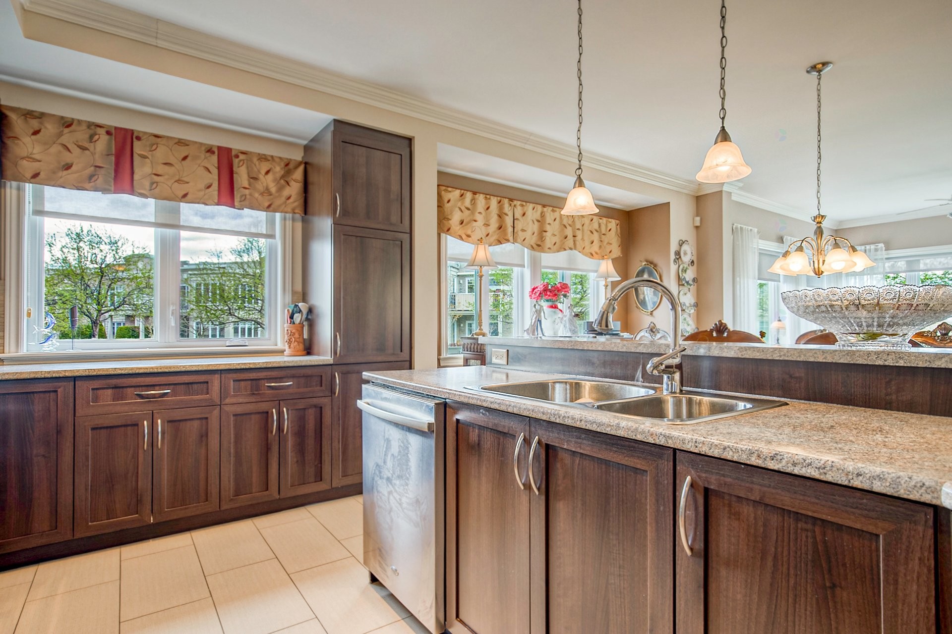 









794


Rue Jean-Deslauriers

, 39,
Boucherville,




QC
J4B0E7

