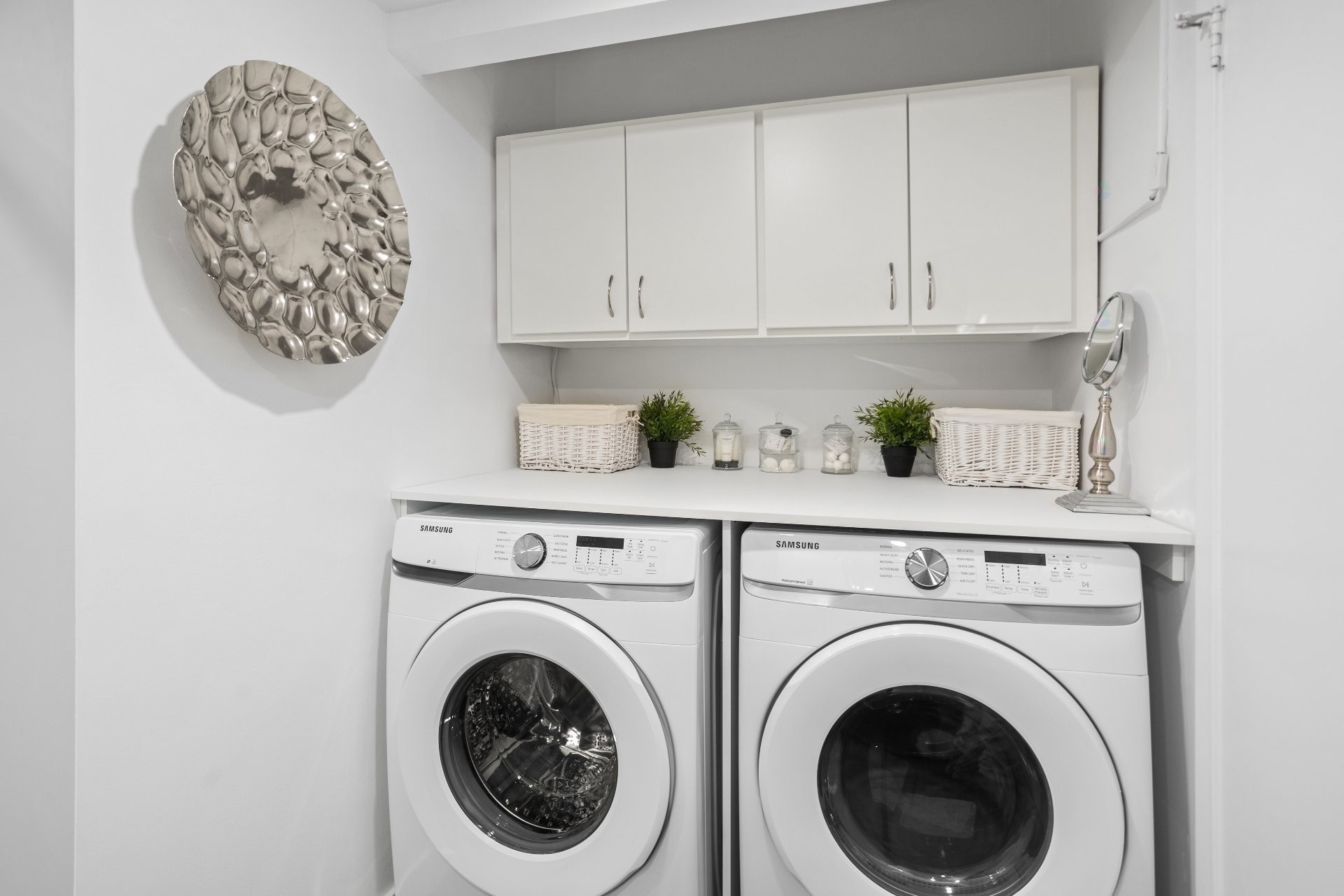 









4520


Prom. Paton

, 109,
Laval (Chomedey),




QC
H7W4X1

