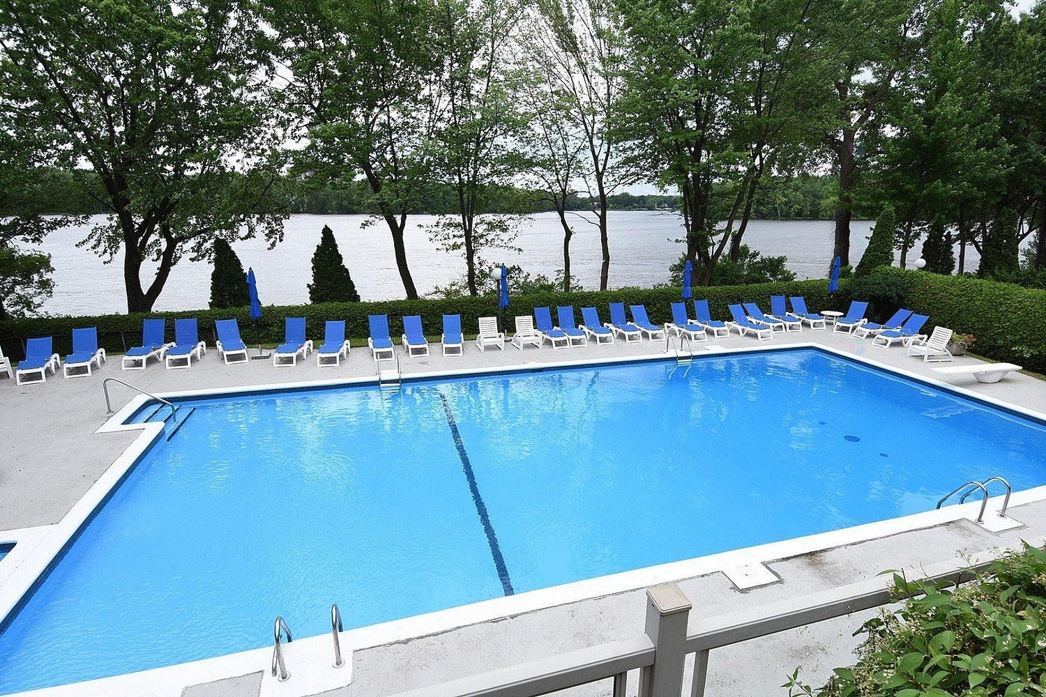 









4520


Prom. Paton

, 109,
Laval (Chomedey),




QC
H7W4X1

