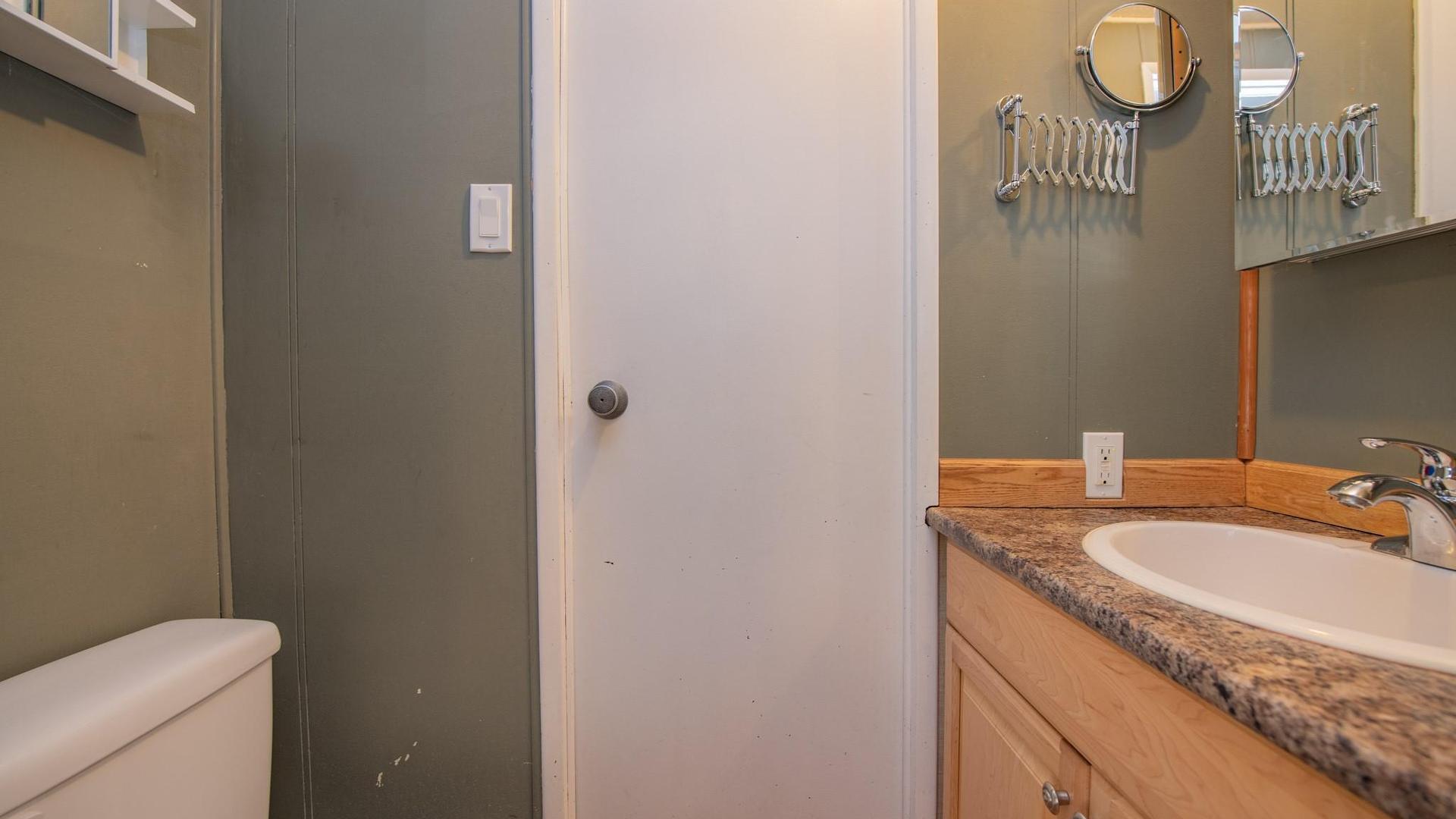 









15401


Kalamalka

Road, 319,
Coldstream,




BC
V1B 1Z3


