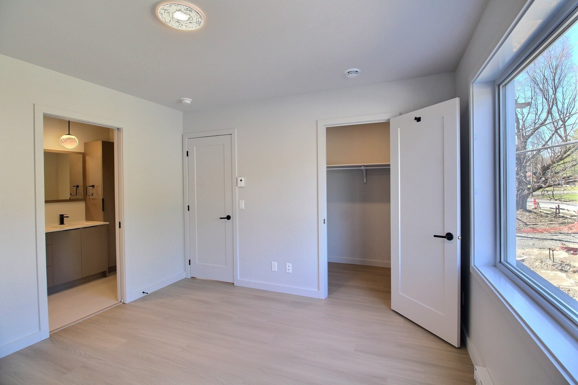 









1196


Ch. de la Montagne

, 201,
Orford,




QC
J1X6X9

