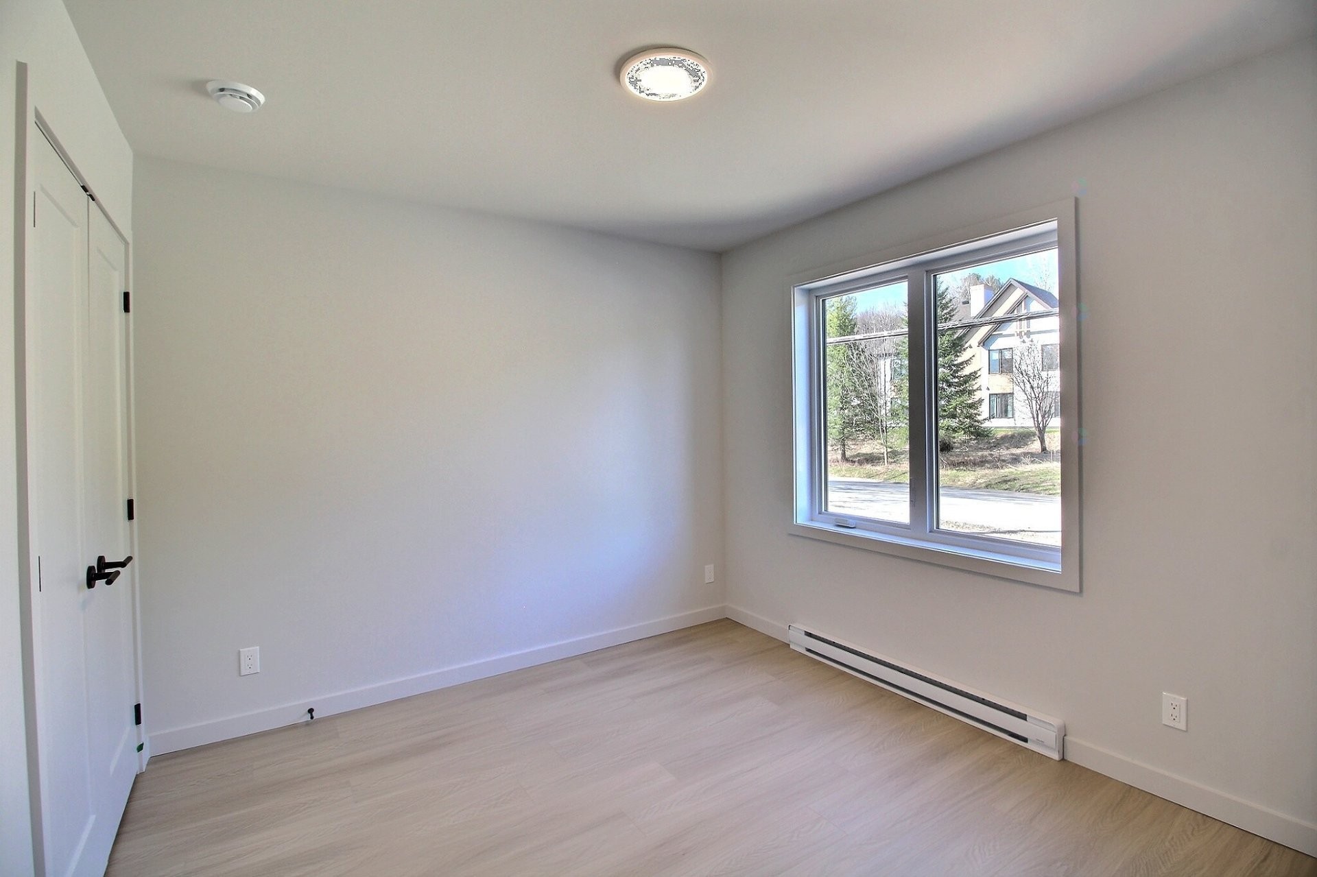 









1196


Ch. de la Montagne

, 201,
Orford,




QC
J1X6X9

