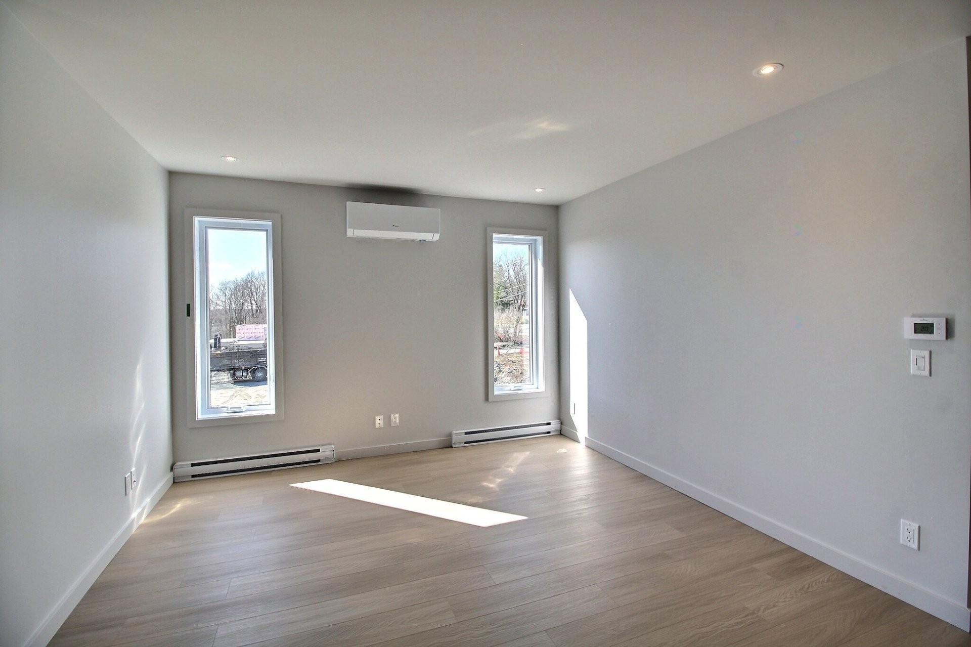 









1196


Ch. de la Montagne

, 201,
Orford,




QC
J1X6X9

