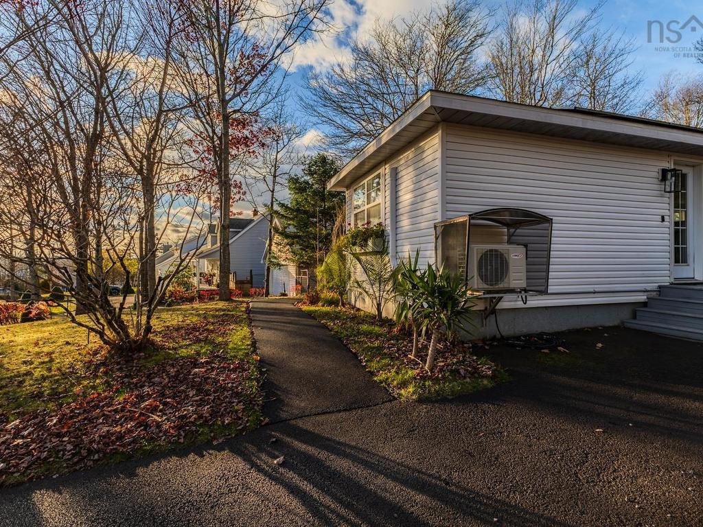 












21 Heritage Place

,
Truro,




NS
B2N 6J4

