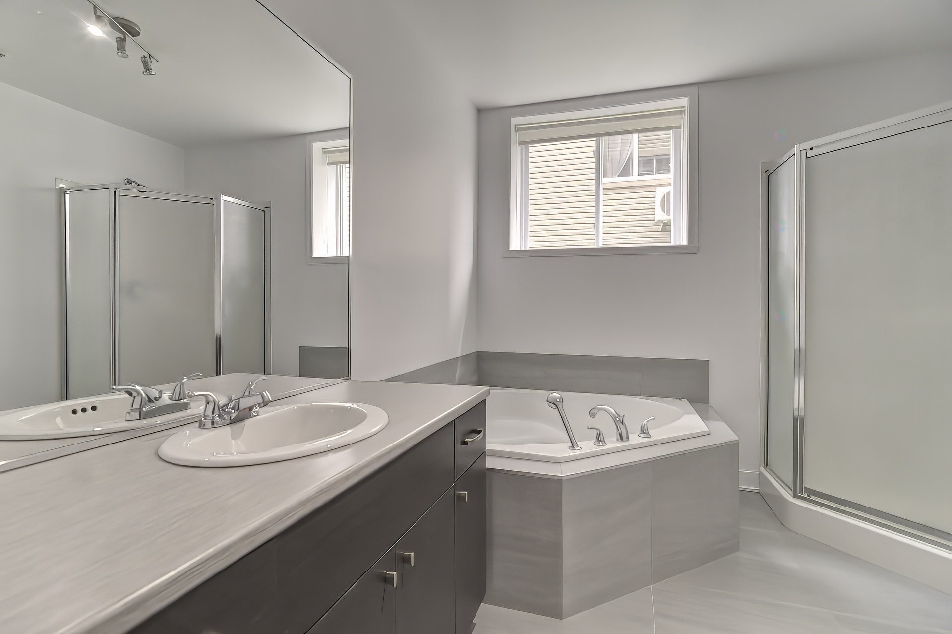 









667


Rue de Pompadour

,
Mascouche,




QC
J7K0S4

