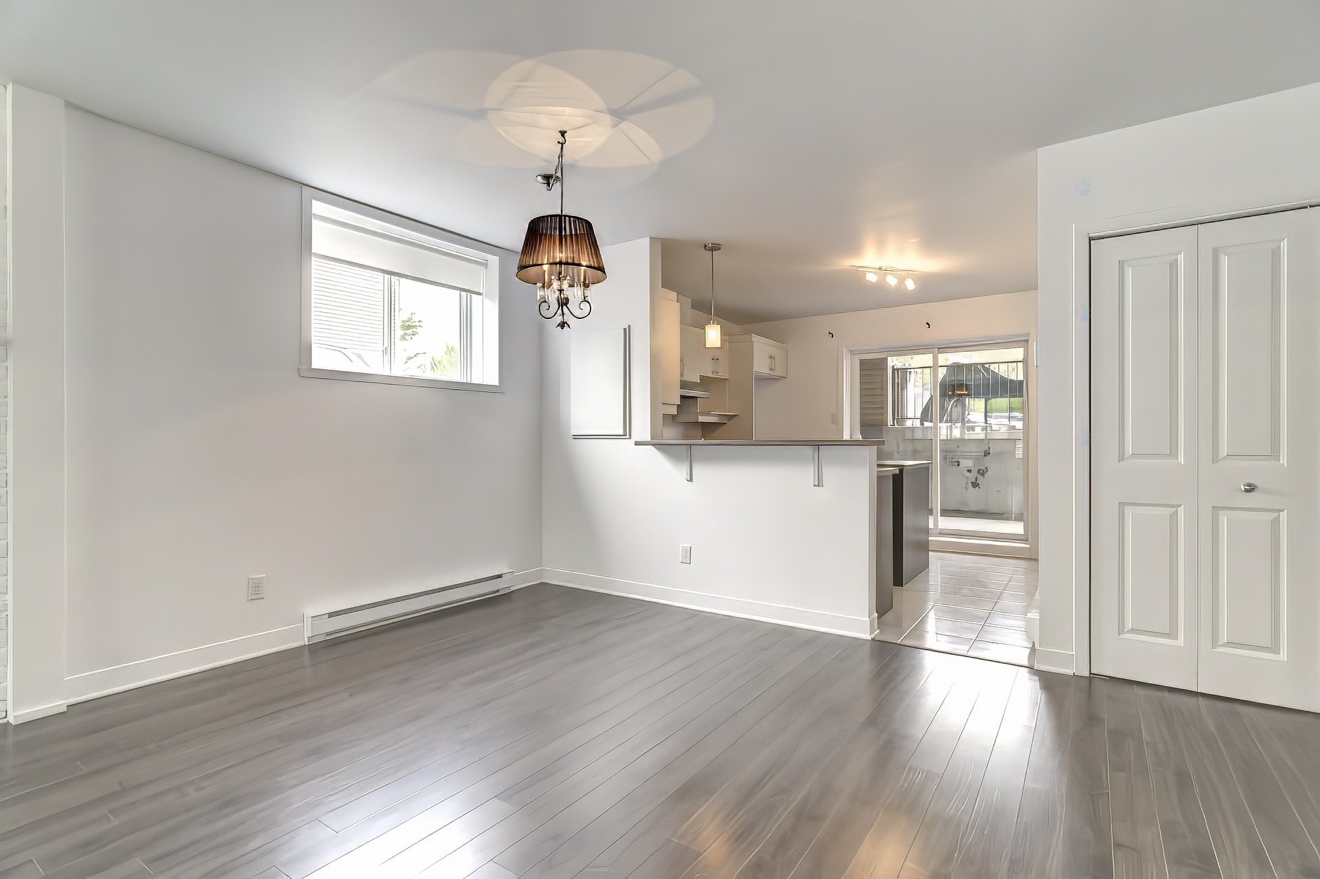 









667


Rue de Pompadour

,
Mascouche,




QC
J7K0S4

