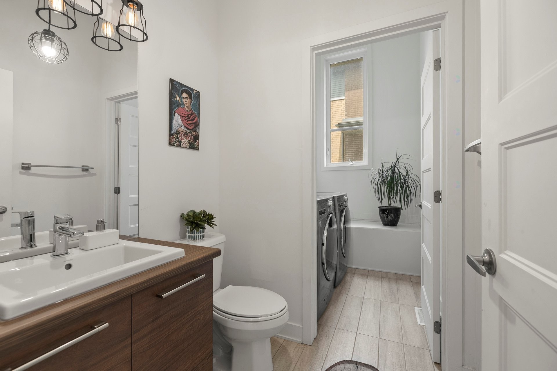 









18586


Boul. Gouin O.

,
Montréal (Pierrefonds-Roxboro),




QC
H9K0B7

