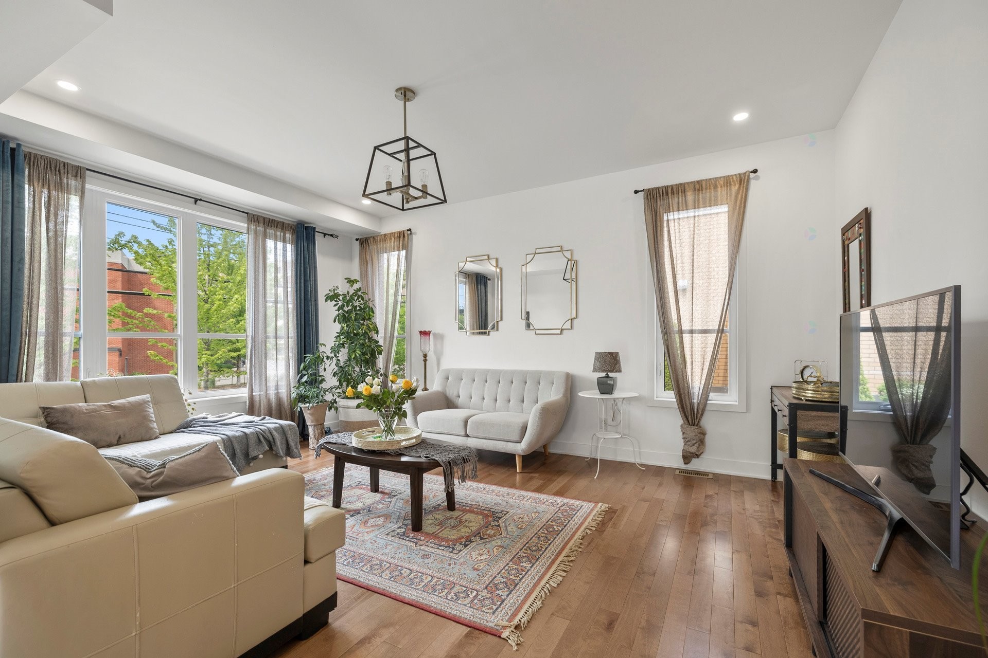 









18586


Boul. Gouin O.

,
Montréal (Pierrefonds-Roxboro),




QC
H9K0B7


