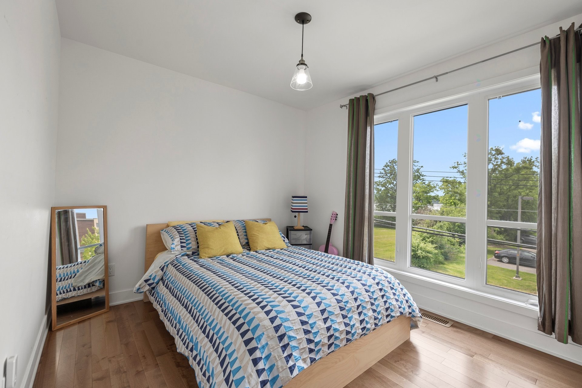 









18586


Boul. Gouin O.

,
Montréal (Pierrefonds-Roxboro),




QC
H9K0B7

