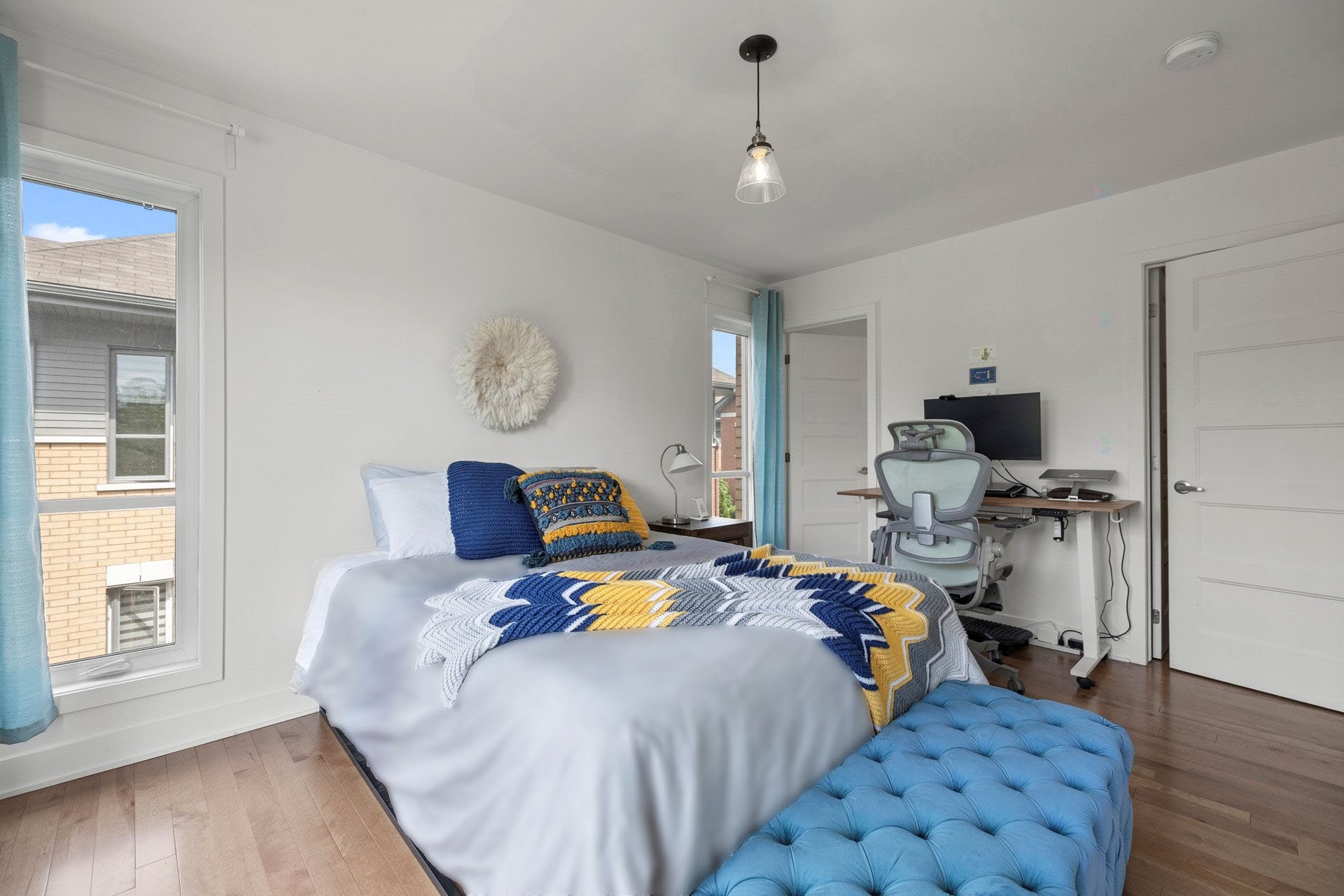 









18586


Boul. Gouin O.

,
Montréal (Pierrefonds-Roxboro),




QC
H9K0B7

