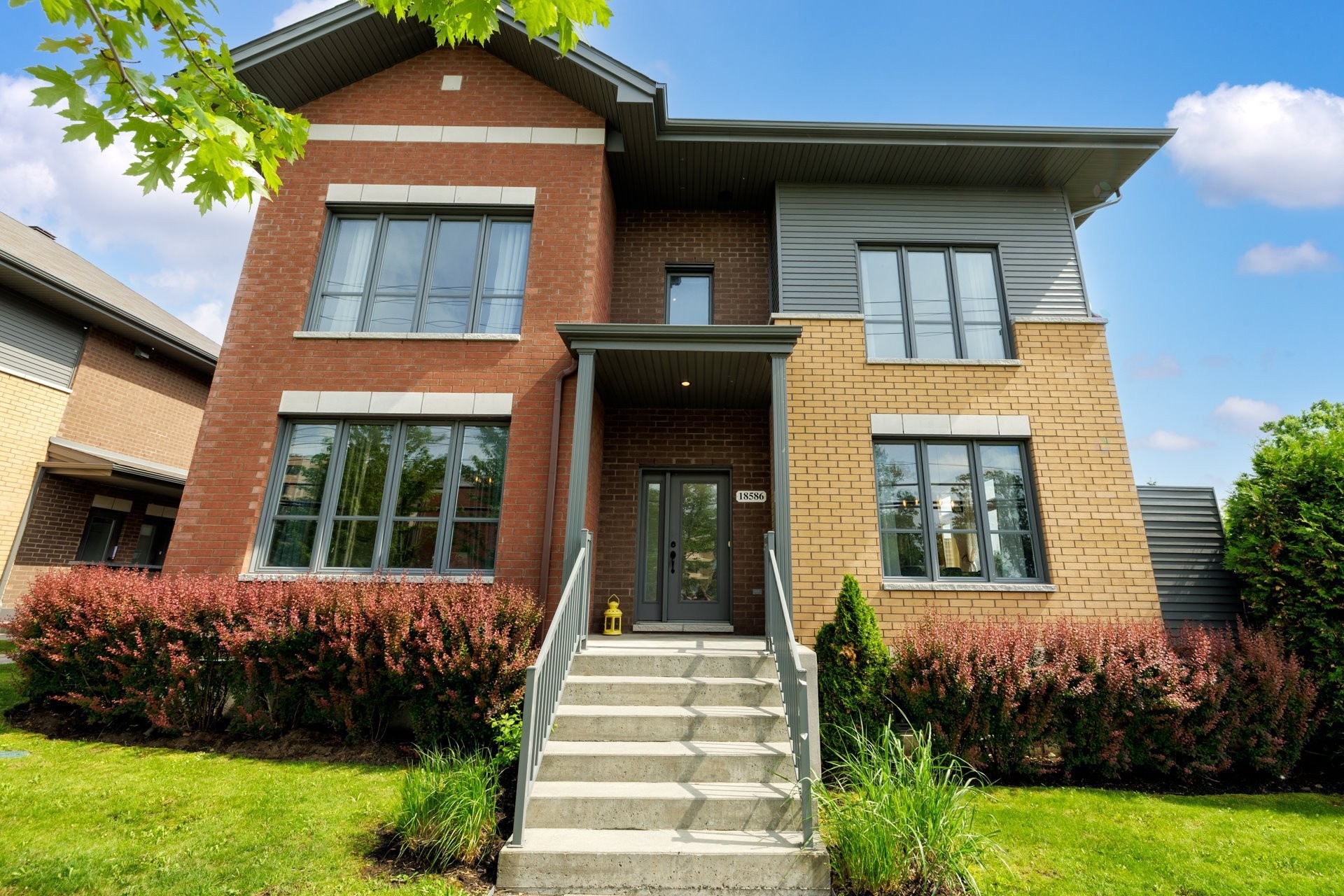 









18586


Boul. Gouin O.

,
Montréal (Pierrefonds-Roxboro),




QC
H9K0B7

