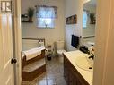 2 person jetted tub in Main Bath