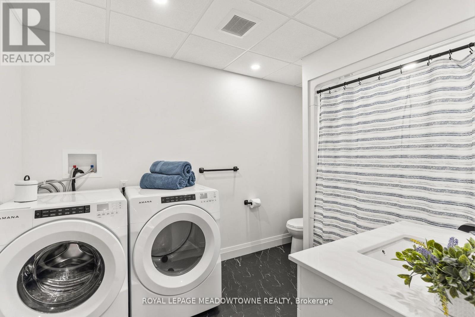 












1658 HOSPITALITY ROAD

,
Minden Hills,




Ontario
K0M2K0

