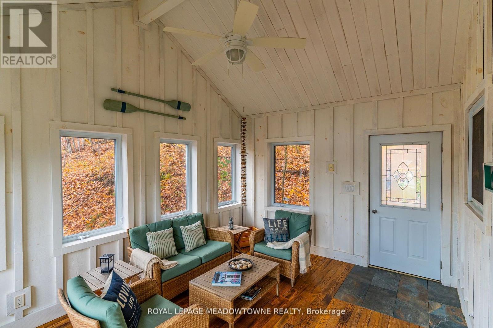












1658 HOSPITALITY ROAD

,
Minden Hills,




Ontario
K0M2K0

